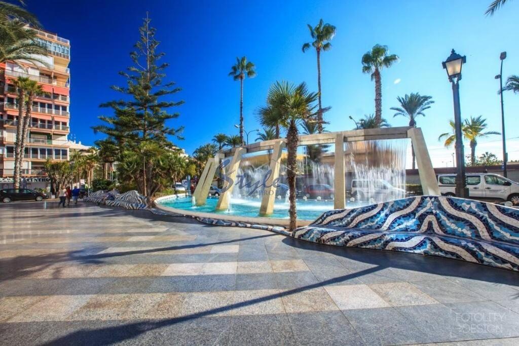 Bungalow Avec Piscine Torrevieja Exterior photo